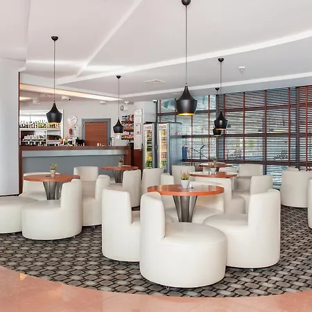 Ośrodek wypoczynkowy Ikar Plaza 4*